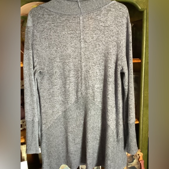 Freeloader cardi sm EUC soft - Picture 4 of 5